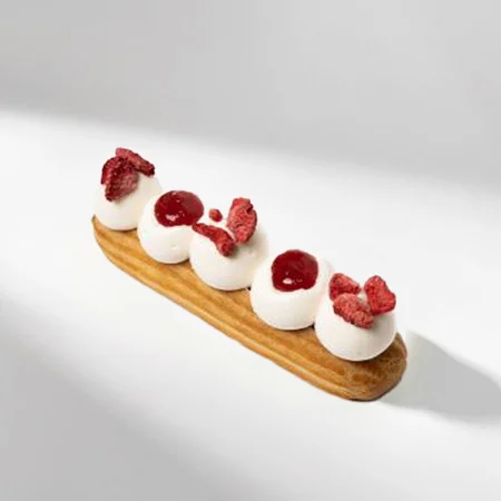 Eclair – Căpșuni și cremă de cocos